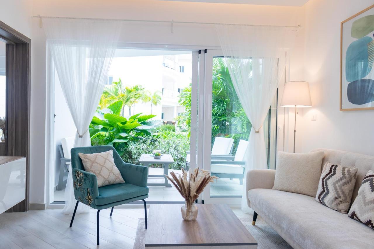 Family Getaway Apartment - Right On The Beach Punta Cana Buitenkant foto